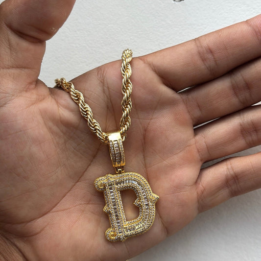 Custom Letter Hanger + Ketting