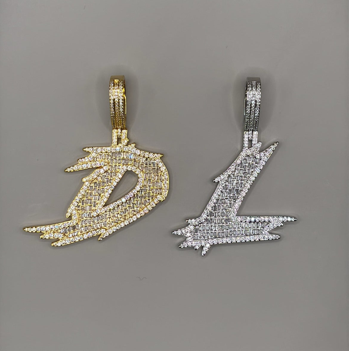 Custom letter hanger 2.0 - 2 letters