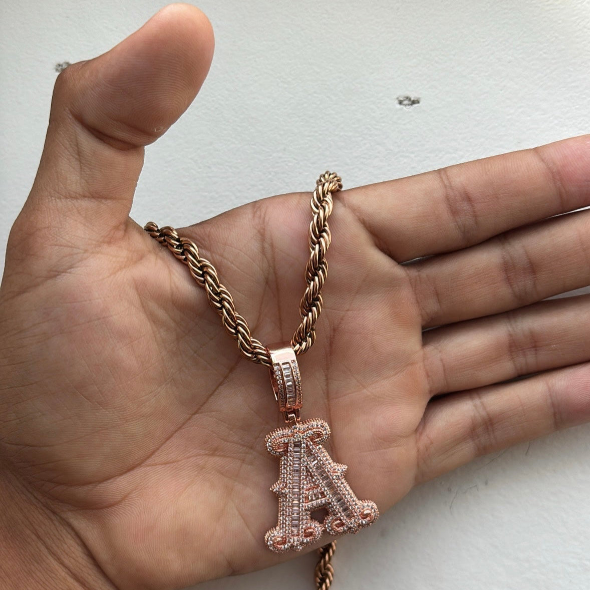 Custom Letter Hanger + Ketting