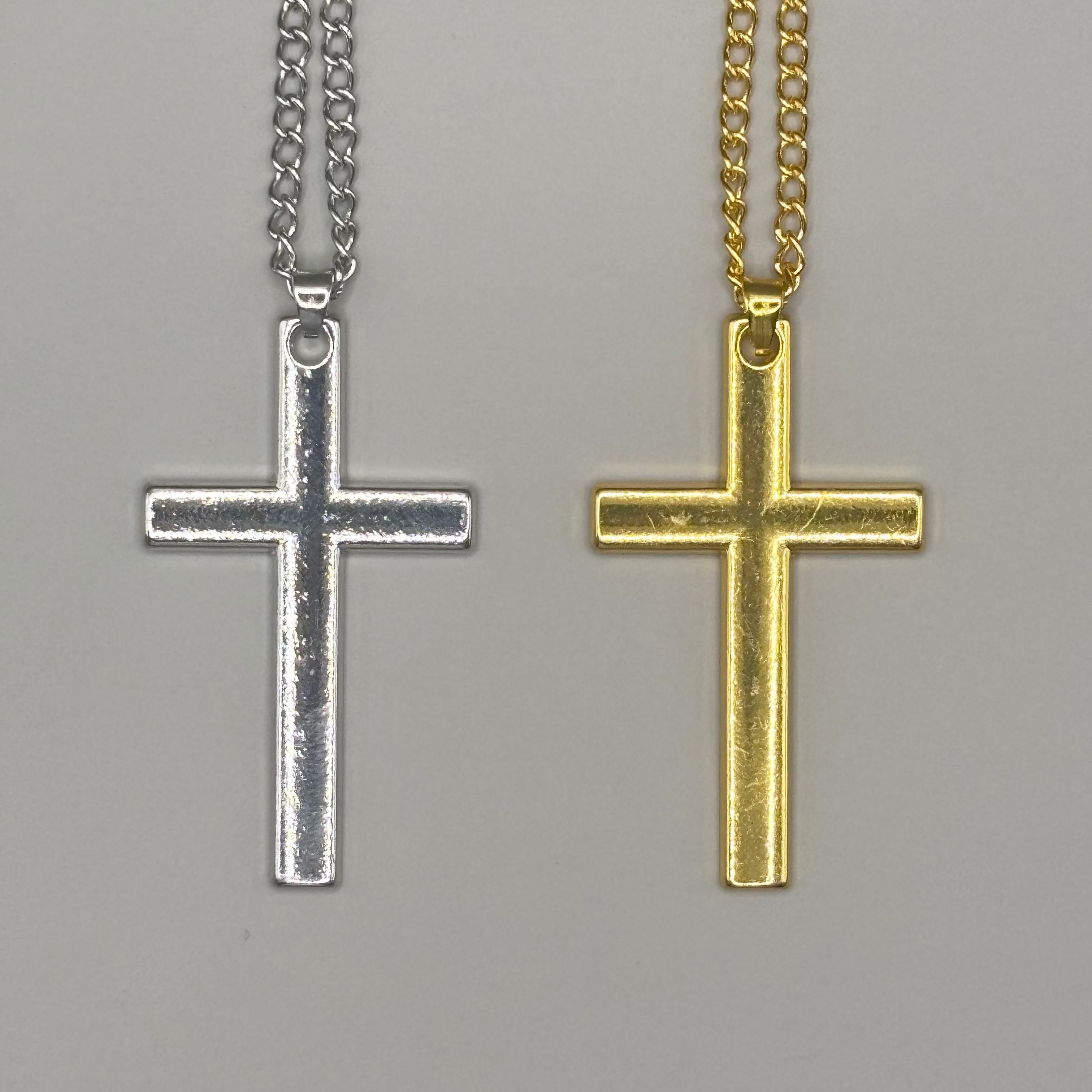 Jezus Kruis hanger Goud 18k